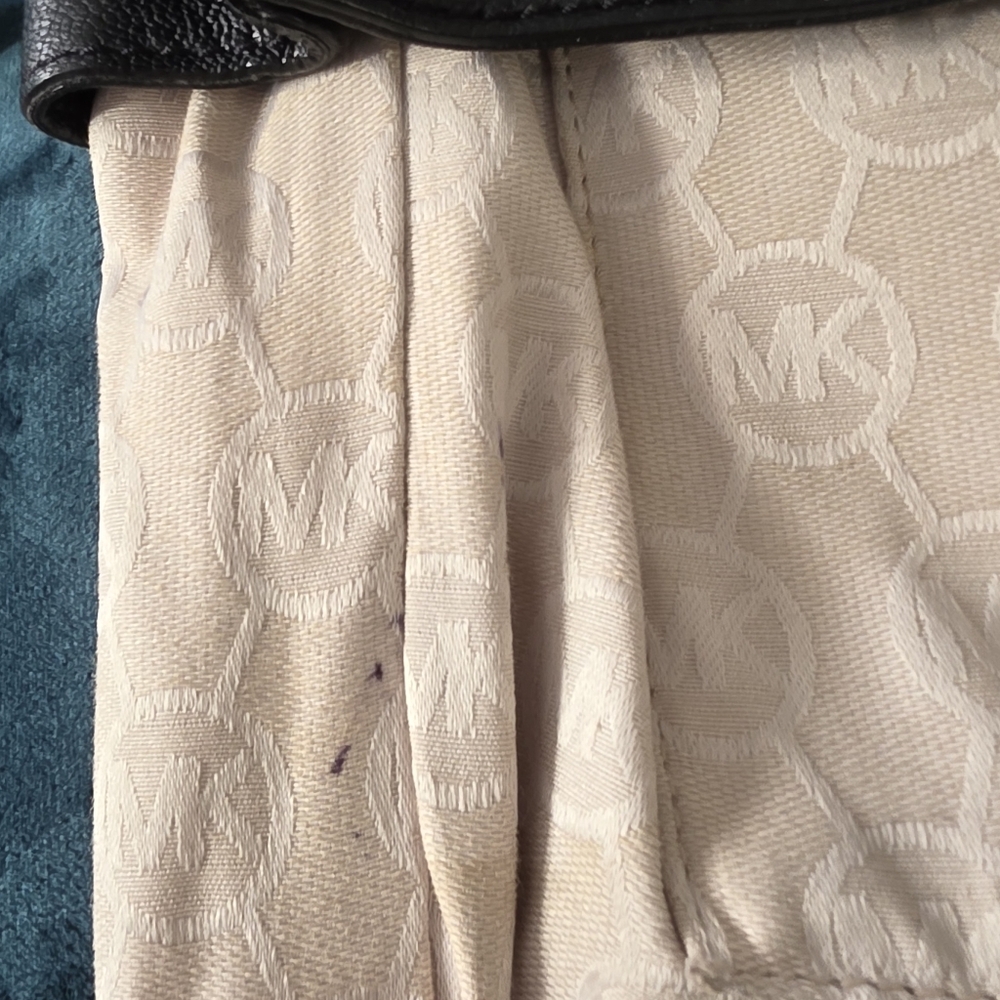 Michael Kors Black Hamilton Tote Bag - Picture 10 of 16